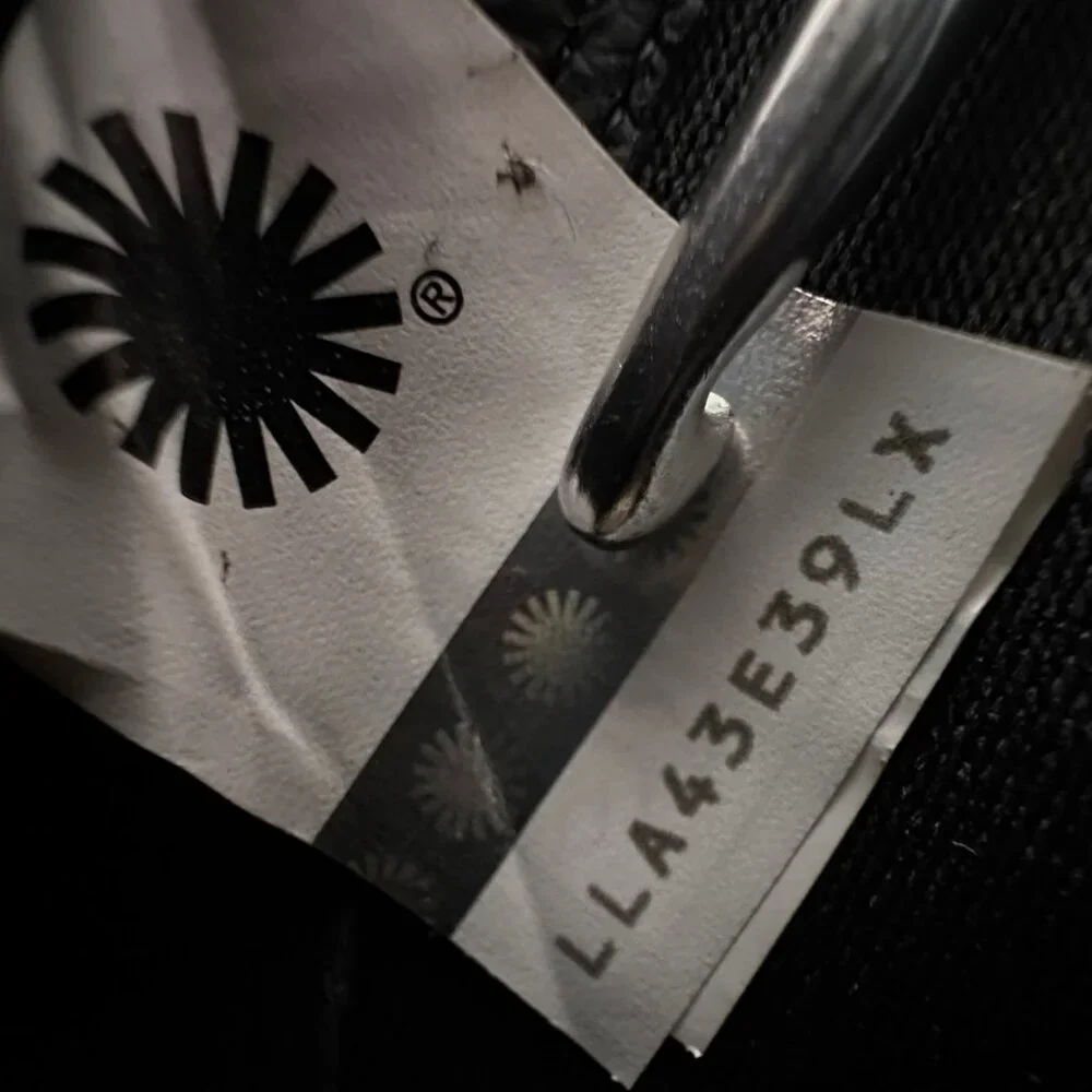 NW/B Ugg Arleta Wedge Waterproof Black Silver Buckle Boots Size 9.5 - Picture 12 of 12